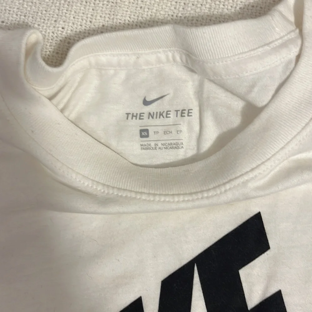 NIKE the nike Tee size XS‎